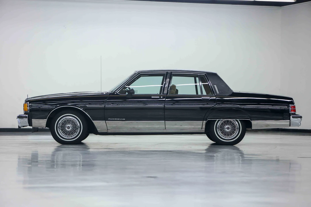 1985 Pontiac Parisienne - Image 2 of 31