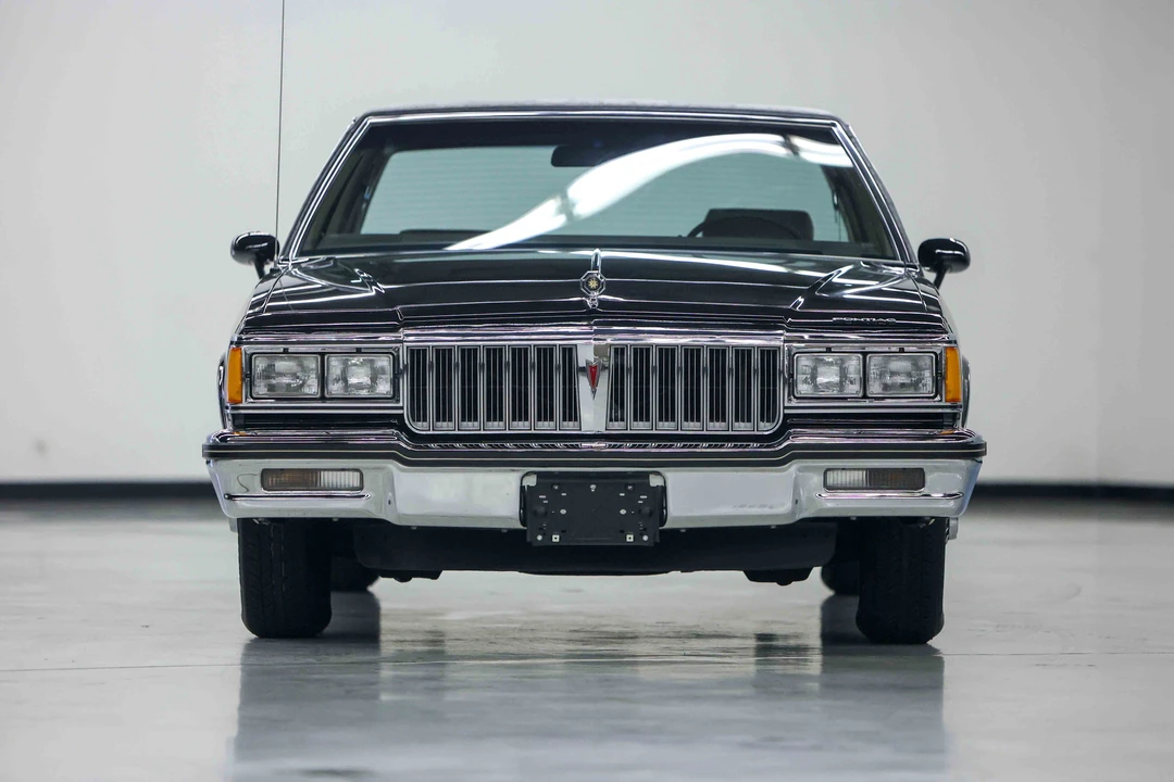 1985 Pontiac Parisienne - Image 8 of 31