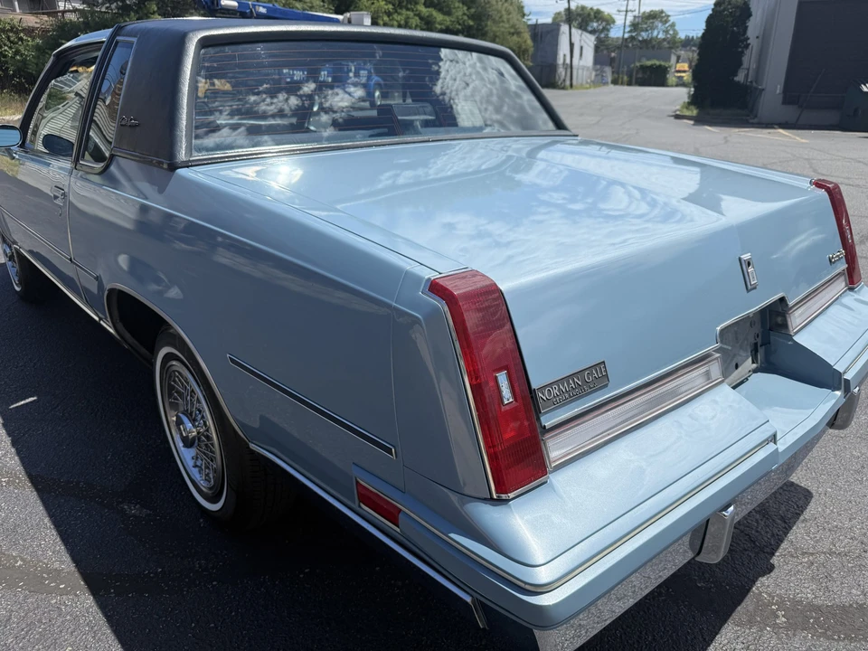 1986 Oldsmobile Cutlass Supreme - Image 27 of 31