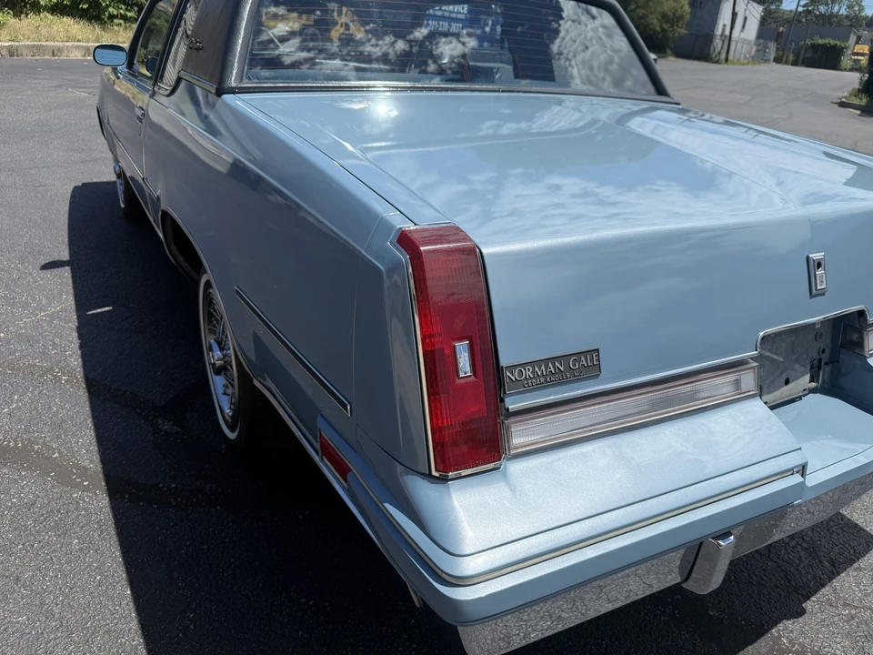 1986 Oldsmobile Cutlass Supreme - Image 28 of 31