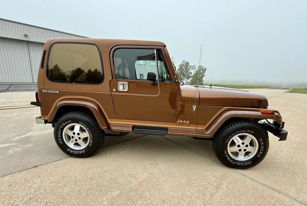 1987 Jeep YJ Wrangler - Image 12 of 31