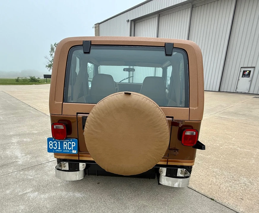 1987 Jeep YJ Wrangler - Image 9 of 31