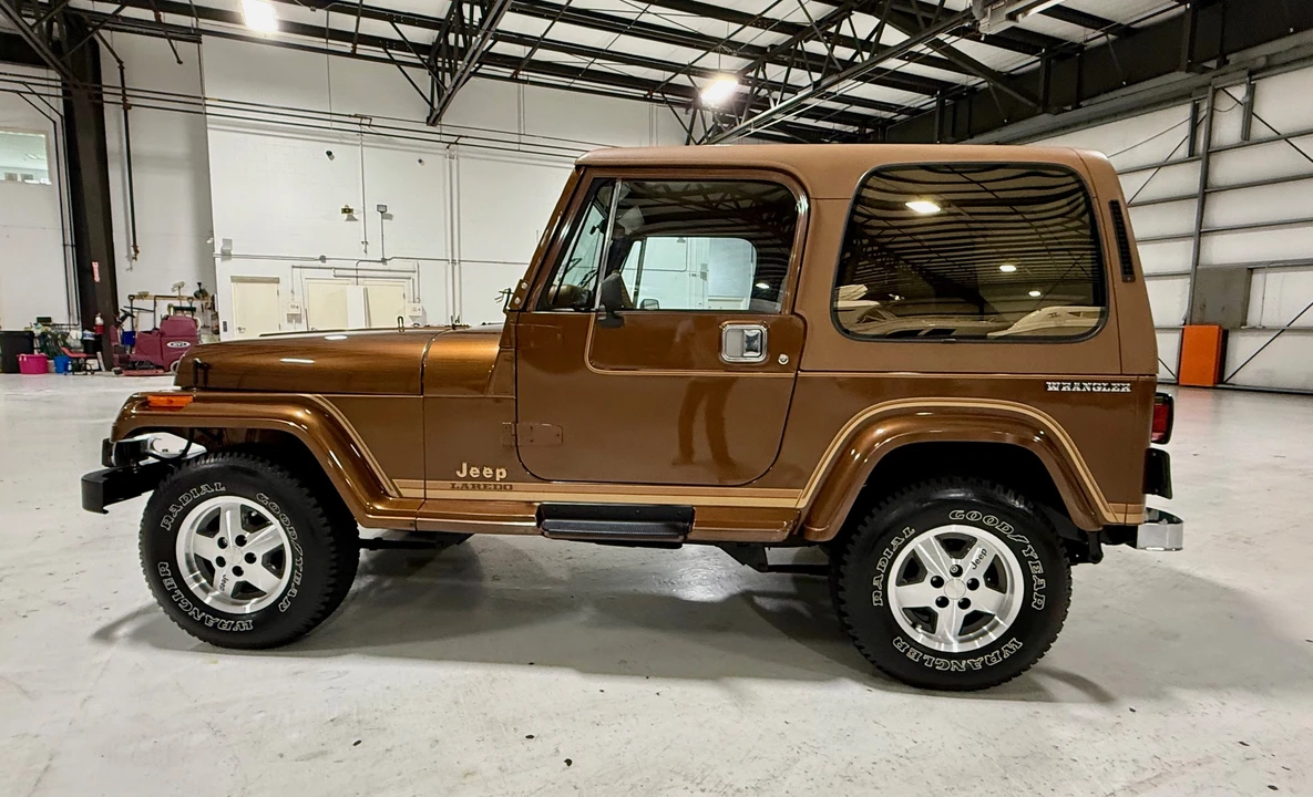 1987 Jeep YJ Wrangler - Image 5 of 31