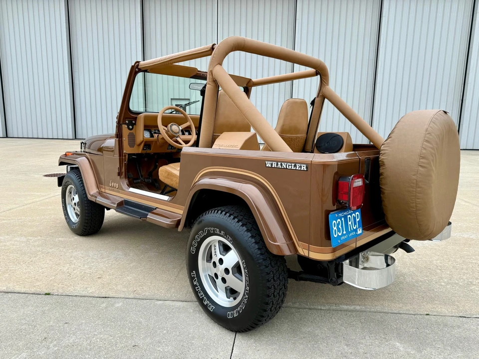 1987 Jeep YJ Wrangler - Image 22 of 31