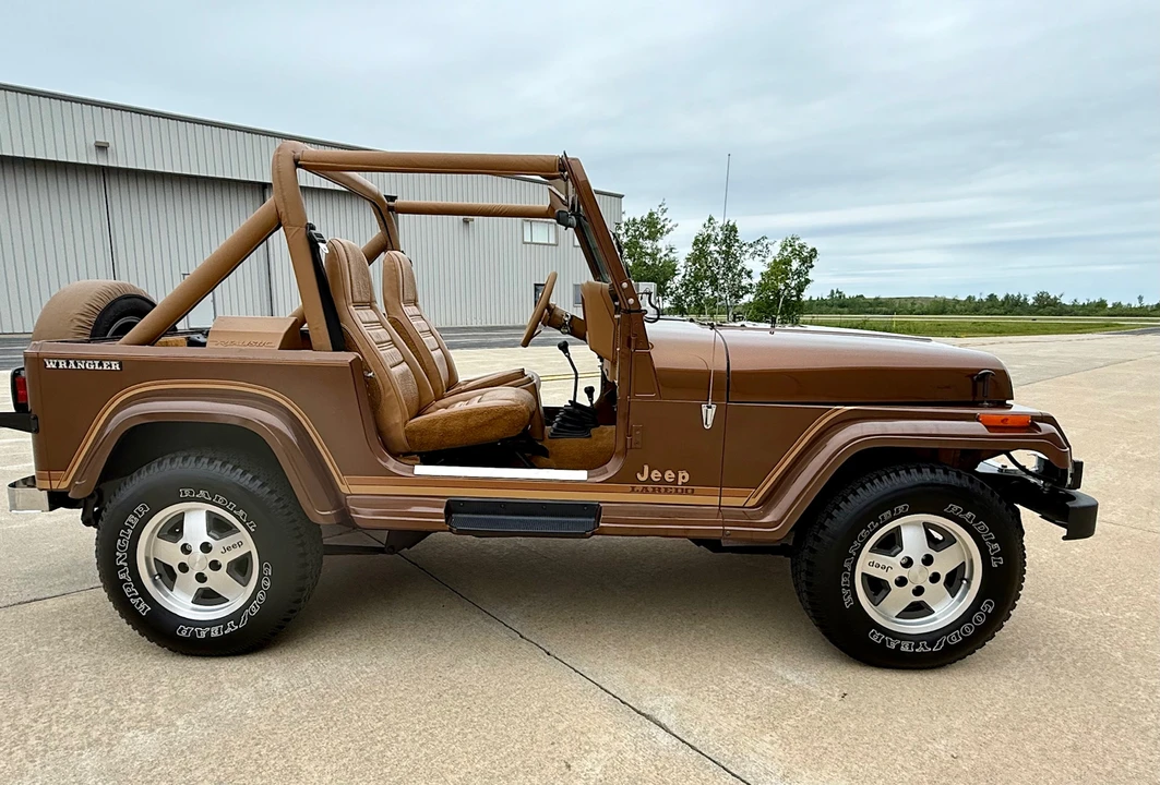 1987 Jeep YJ Wrangler - Image 26 of 31