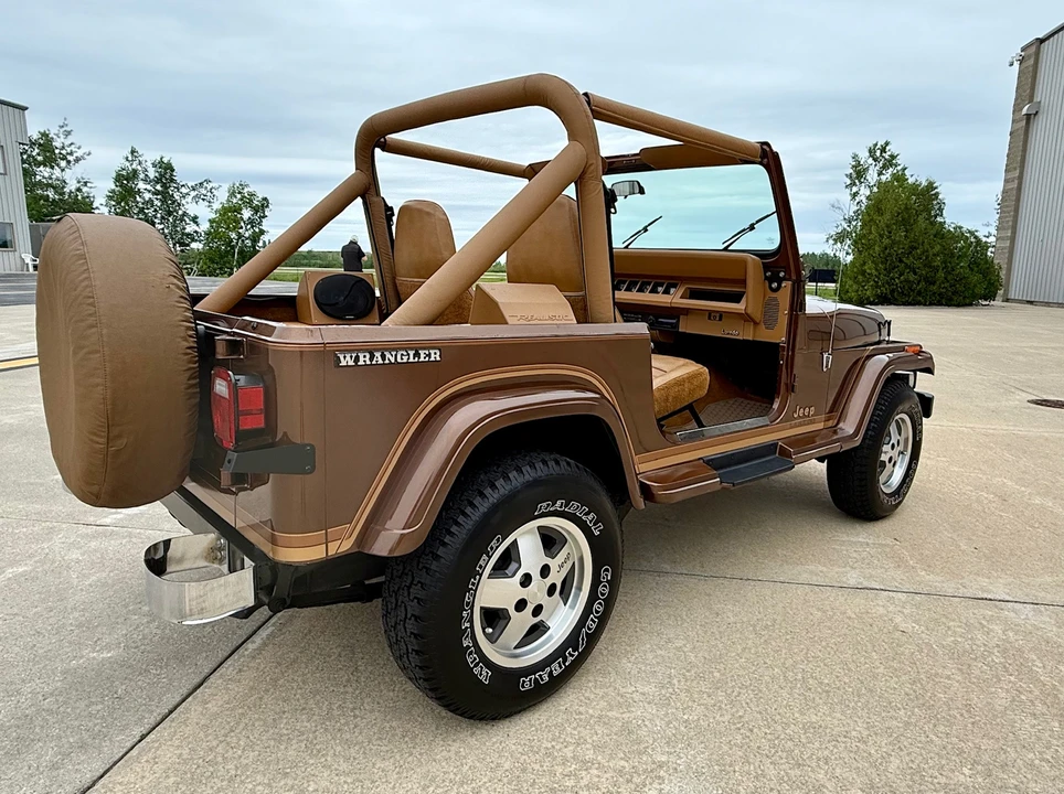 1987 Jeep YJ Wrangler - Image 24 of 31