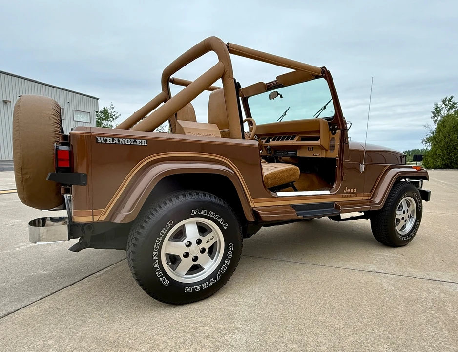 1987 Jeep YJ Wrangler - Image 25 of 31