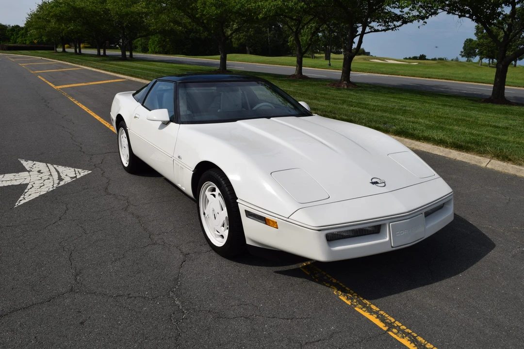 1988 Chevrolet Corvette C4 - Image 12 of 31