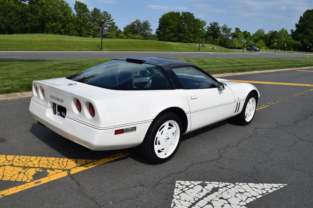 1988 Chevrolet Corvette C4 - Image 10 of 31