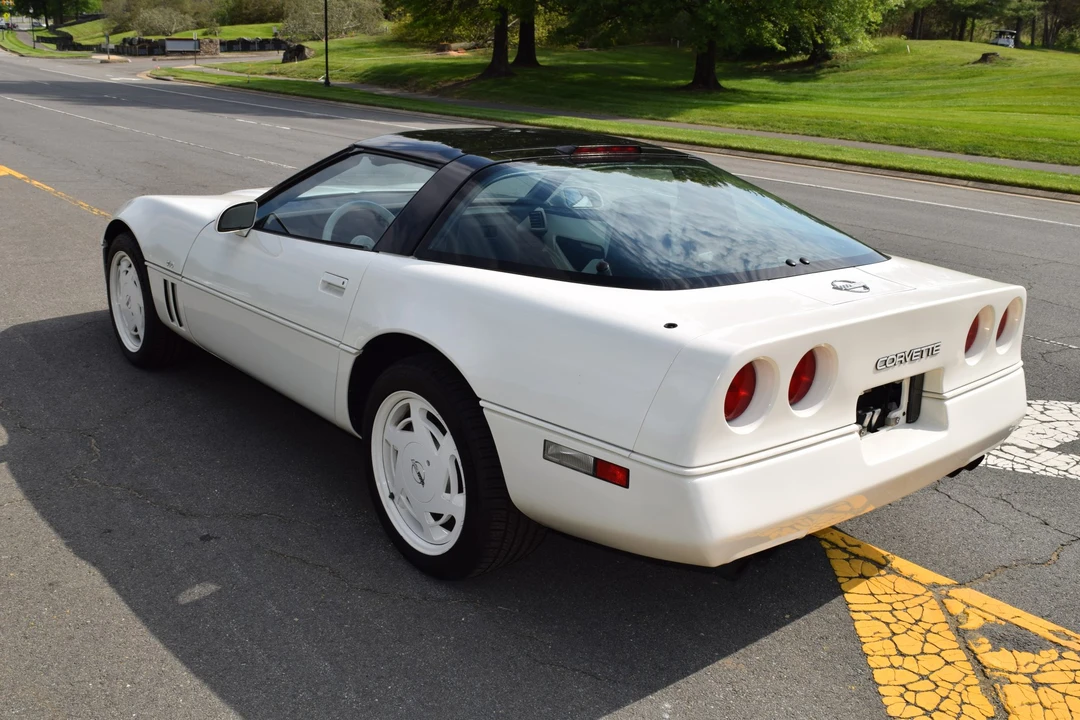 1988 Chevrolet Corvette C4 - Image 6 of 31