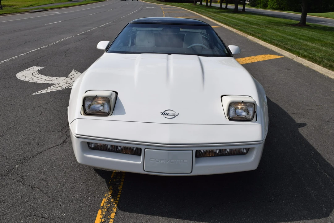 1988 Chevrolet Corvette C4 - Image 14 of 31