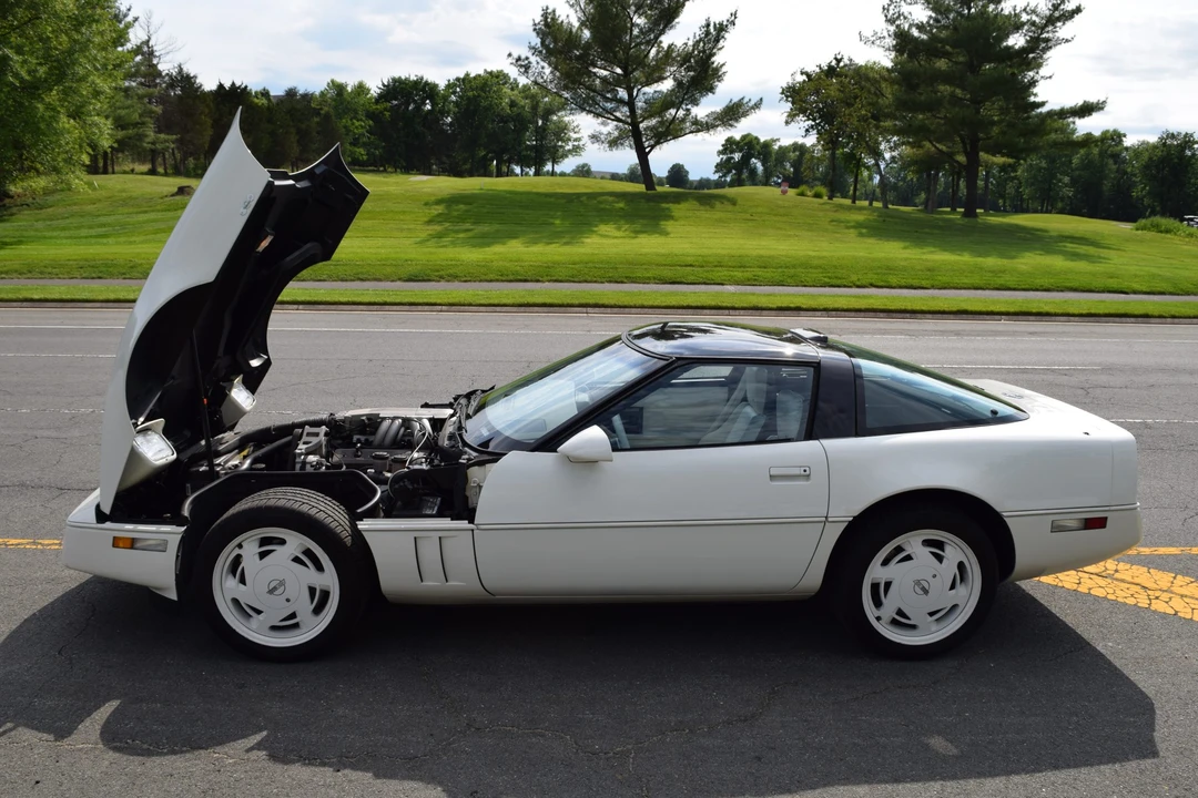 1988 Chevrolet Corvette C4 - Image 26 of 31