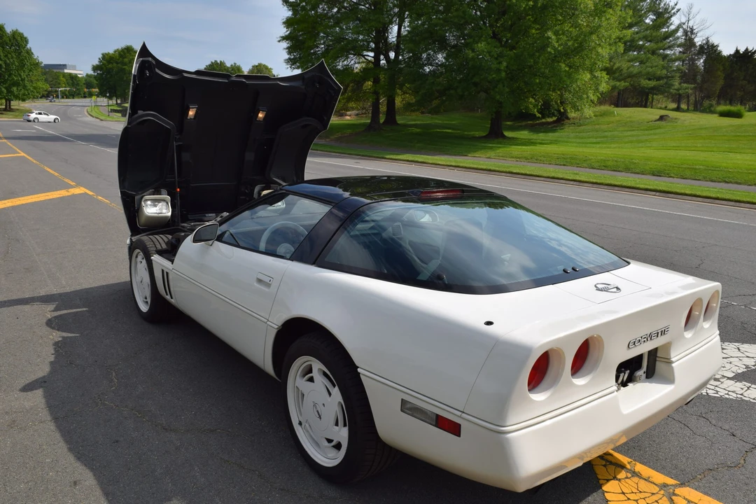 1988 Chevrolet Corvette C4 - Image 27 of 31