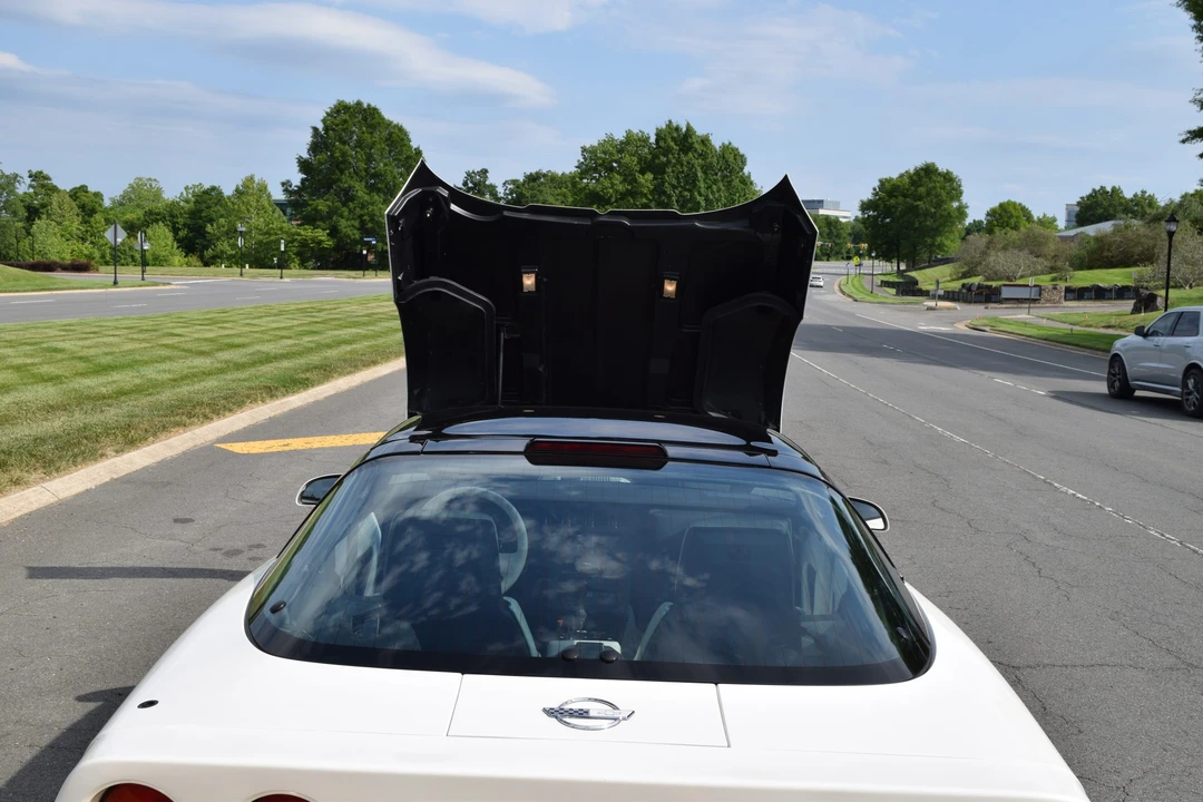 1988 Chevrolet Corvette C4 - Image 28 of 31