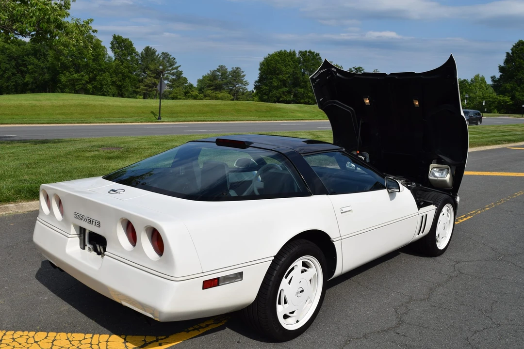 1988 Chevrolet Corvette C4 - Image 29 of 31