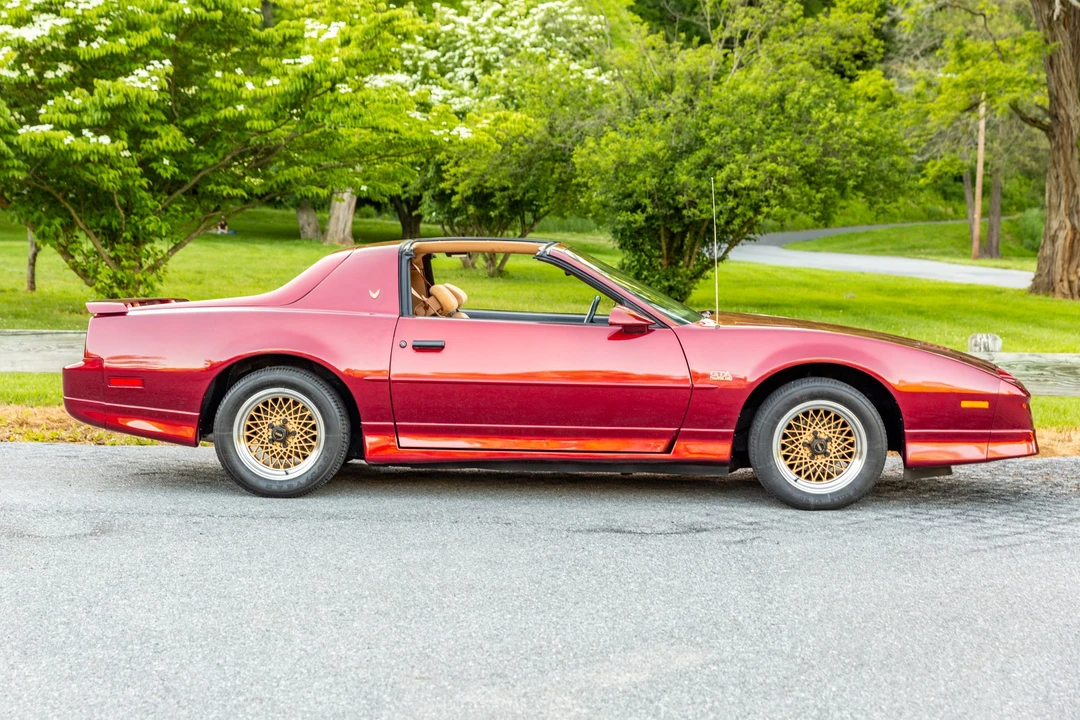 1988 Pontiac Firebird Trans Am 3rd Gen - Image 15 of 31