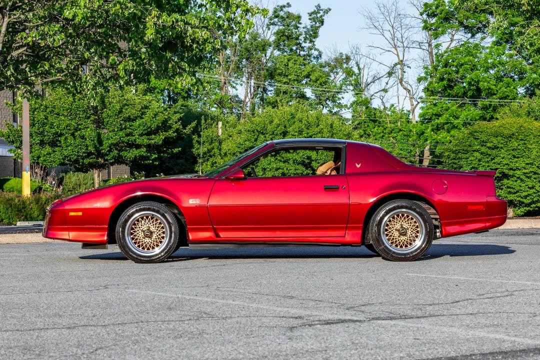 1988 Pontiac Firebird Trans Am 3rd Gen - Image 25 of 31