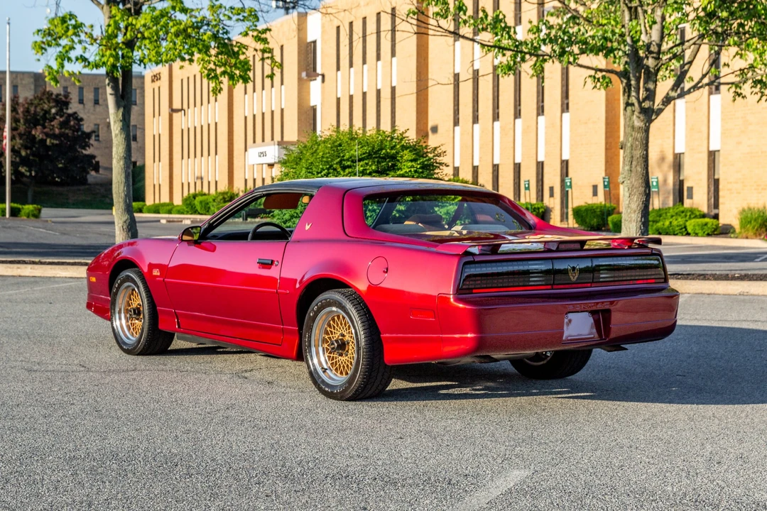 1988 Pontiac Firebird Trans Am 3rd Gen - Image 21 of 31
