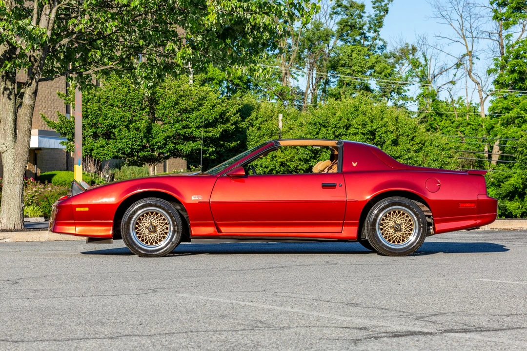 1988 Pontiac Firebird Trans Am 3rd Gen - Image 26 of 31