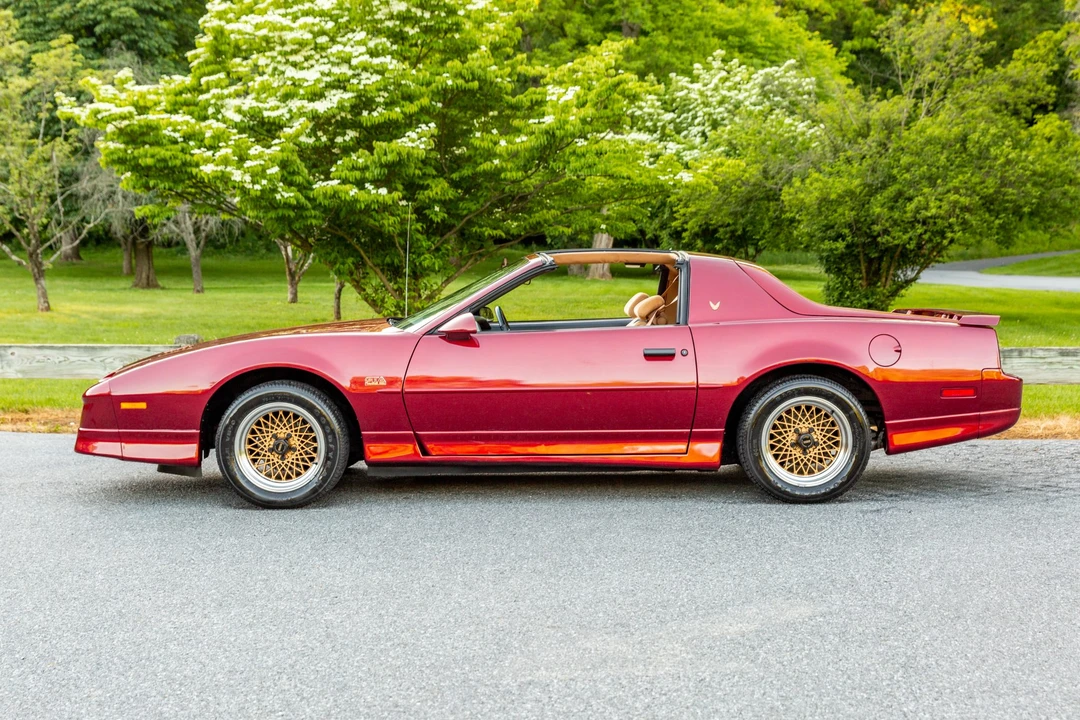 1988 Pontiac Firebird Trans Am 3rd Gen - Image 24 of 31