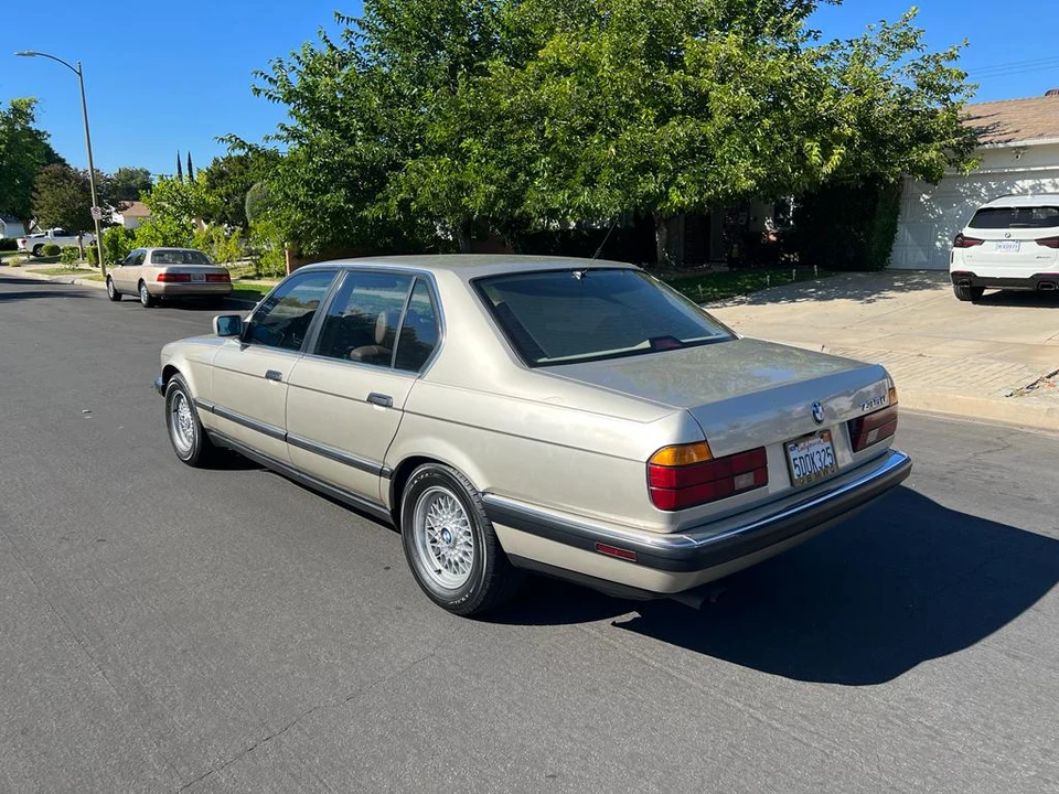 1989 BMW E32 7 Series - Image 23 of 31