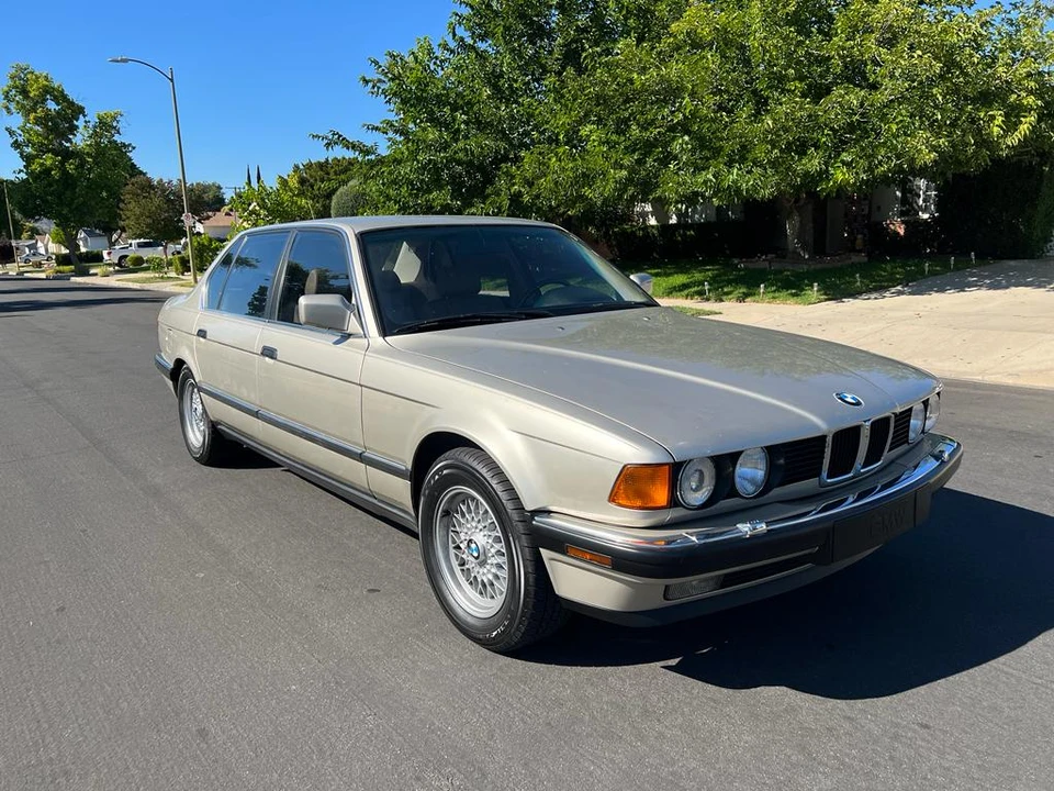 1989 BMW E32 7 Series - Image 29 of 31