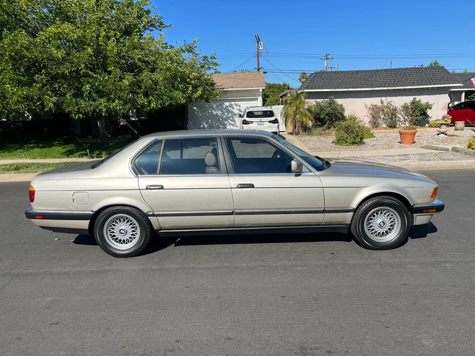 1989 BMW E32 7 Series - Image 27 of 31