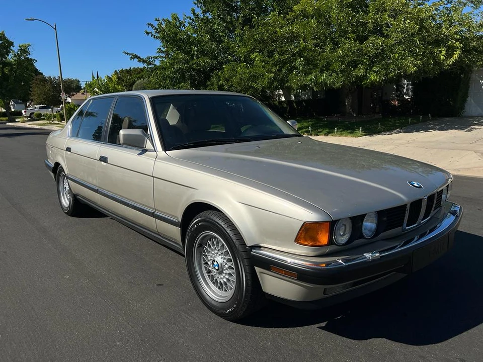 1989 BMW E32 7 Series - Image 28 of 31