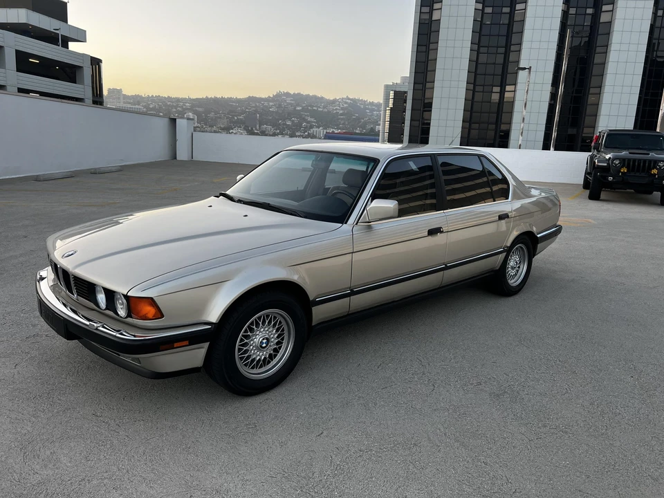 1989 BMW E32 7 Series - Image 4 of 31