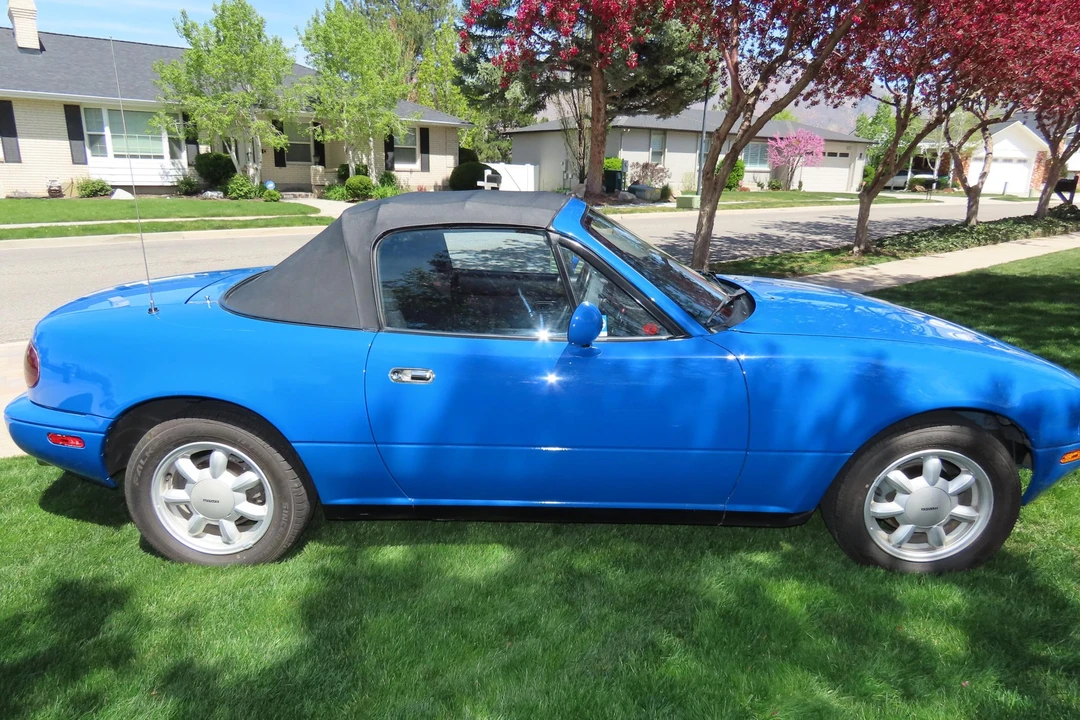 1990 Mazda NA MX-5 Miata - Image 9 of 31