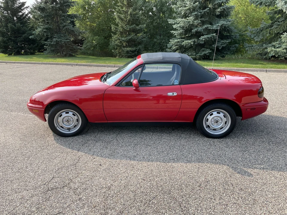 1990 Mazda NA MX-5 Miata - Image 9 of 31