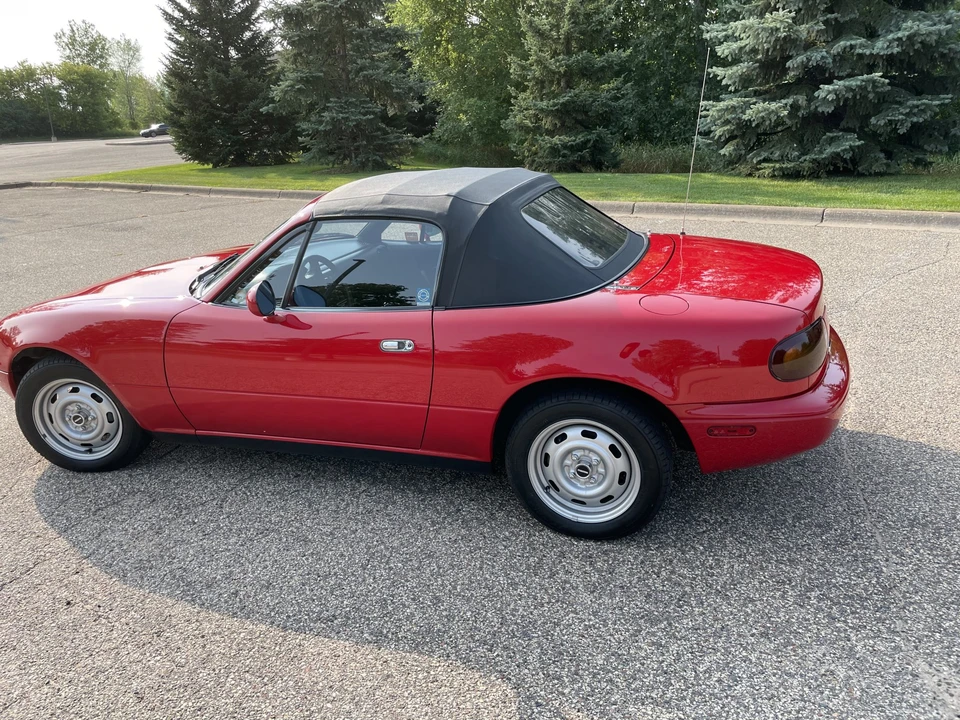 1990 Mazda NA MX-5 Miata - Image 11 of 31