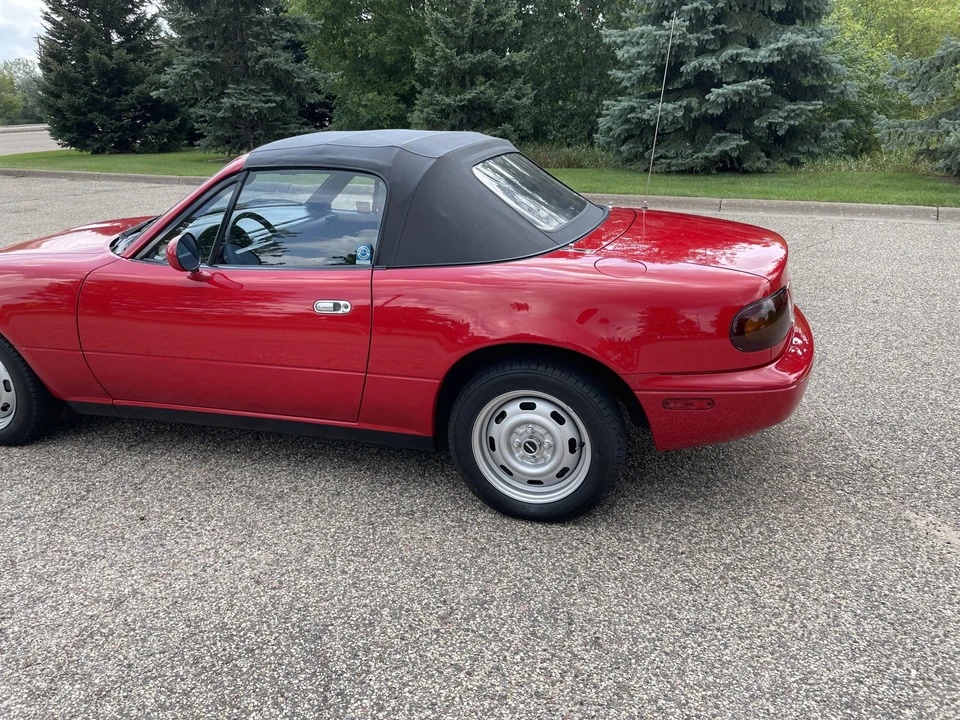 1990 Mazda NA MX-5 Miata - Image 11 of 31