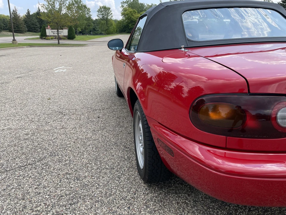1990 Mazda NA MX-5 Miata - Image 25 of 31