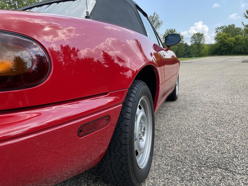 1990 Mazda NA MX-5 Miata - Image 24 of 31