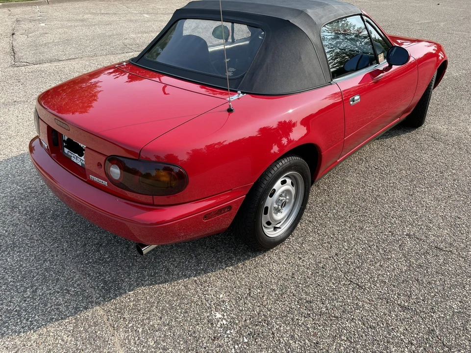 1990 Mazda NA MX-5 Miata - Image 29 of 31