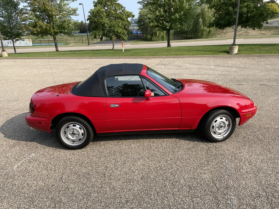1990 Mazda NA MX-5 Miata - Image 14 of 31