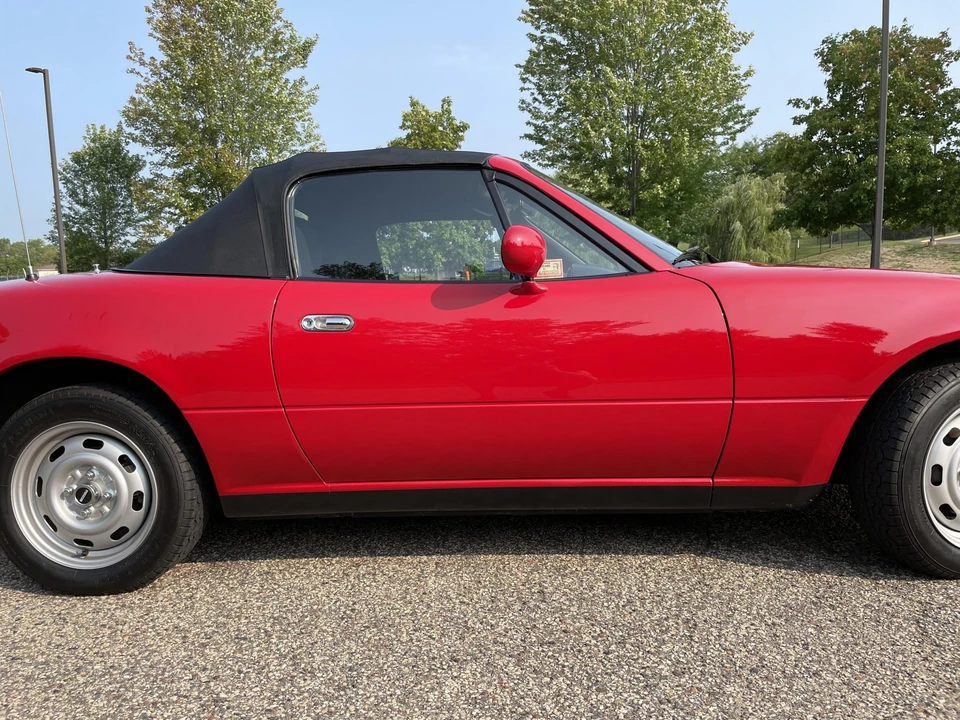 1990 Mazda NA MX-5 Miata - Image 27 of 31