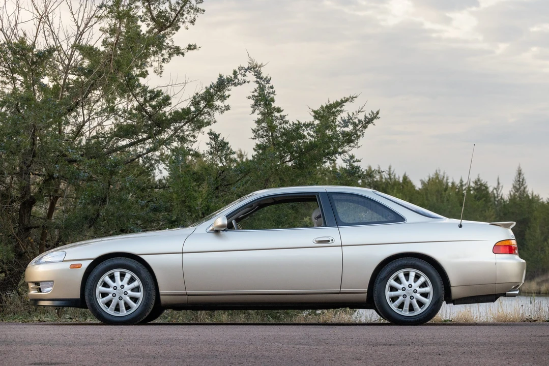 1992 Lexus SC400 - Image 3 of 31