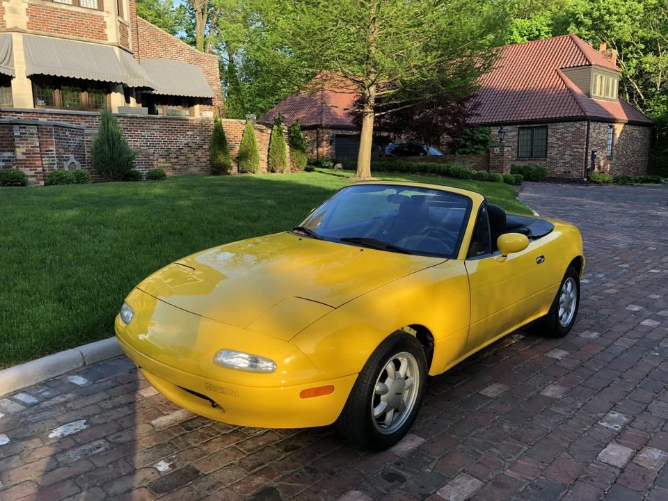 1992 Mazda NA MX-5 Miata - Image 2 of 31