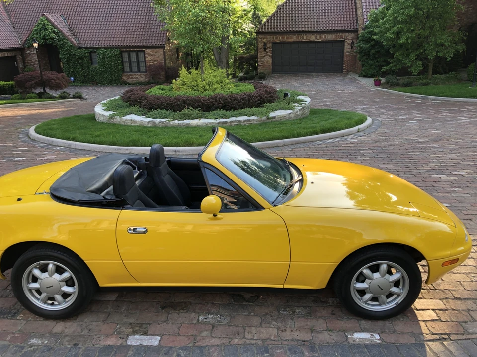 1992 Mazda NA MX-5 Miata - Image 17 of 31