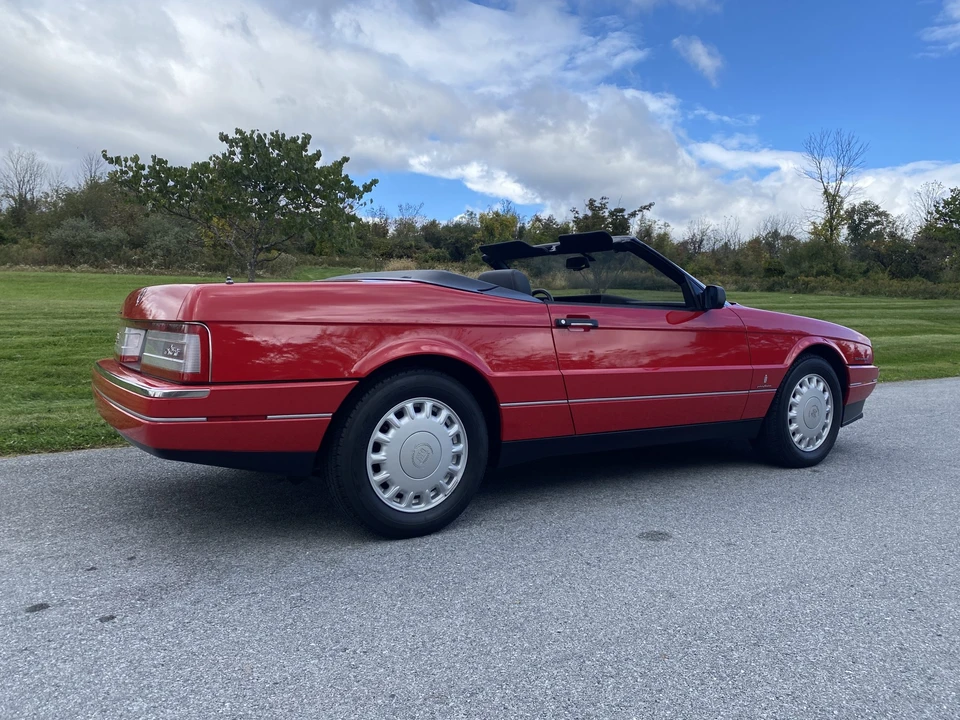 1993 Cadillac Allante - Image 21 of 31