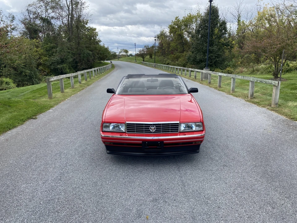 1993 Cadillac Allante - Image 11 of 31