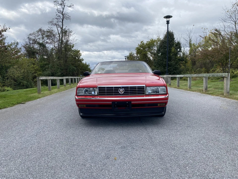 1993 Cadillac Allante - Image 10 of 31