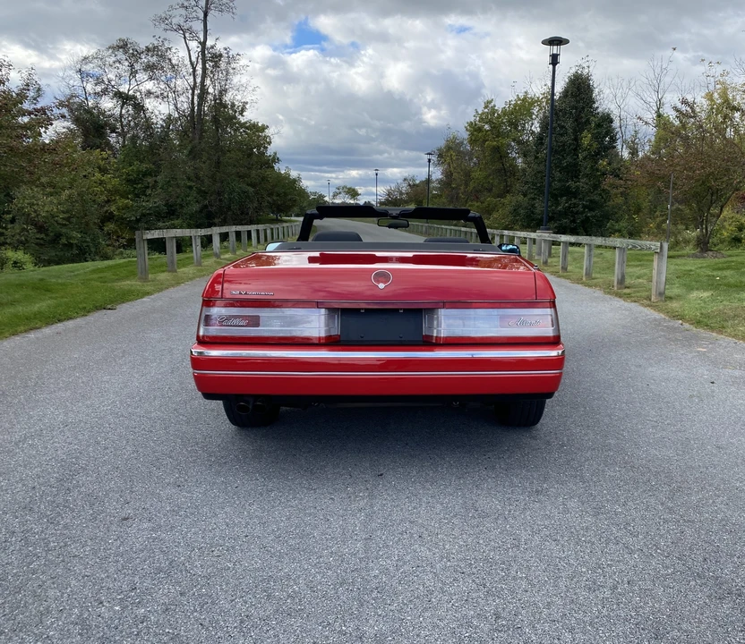 1993 Cadillac Allante - Image 26 of 31