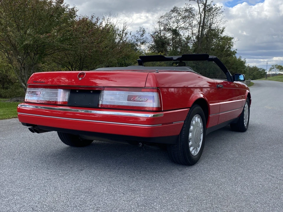 1993 Cadillac Allante - Image 24 of 31
