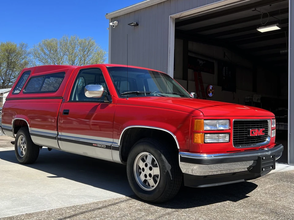 1994 GMC Sierra 1st Gen - Image 2 of 31