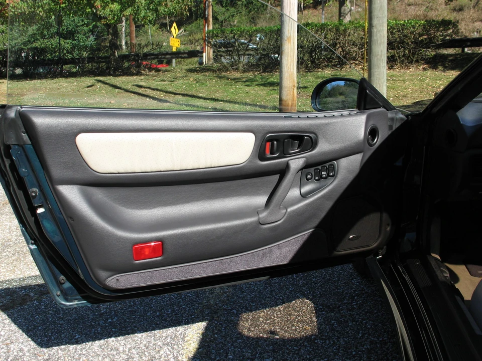 1994 Mitsubishi 3000GT Series 2 - Image 13 of 31