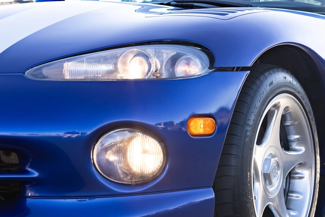 1996 Dodge Viper GTS 2nd Gen - Image 15 of 31