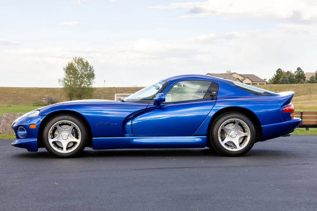 1996 Dodge Viper GTS 2nd Gen - Image 2 of 31
